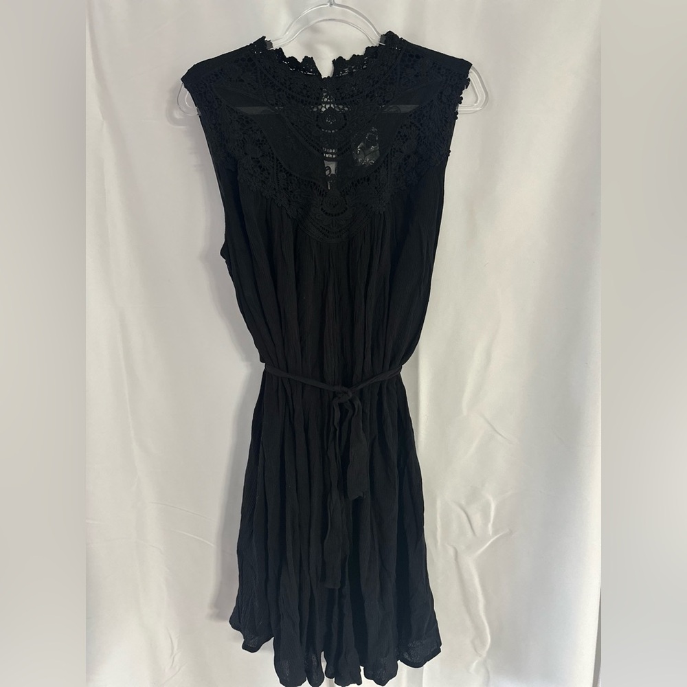 Torrid Mini Crinkle Gauze Crochet Dress Plus Size 1. Black. New With Tags.